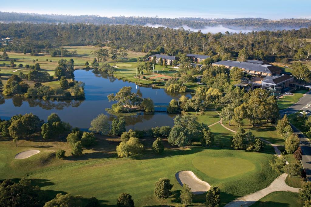 Accommodation & Resort Experience at Country Club Tasmania