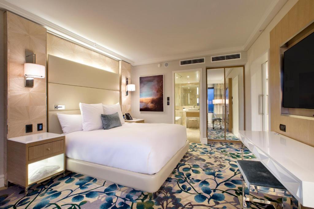 Resort Rooms & Coastal Comfort at The Star Grand at The Star Gold Coast